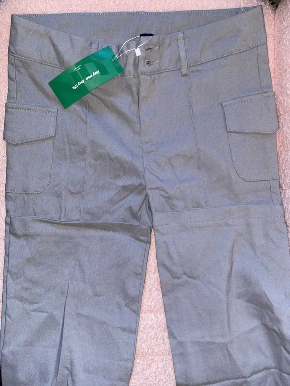 SHEIN Light Gray Cargo Trousers
Super stretchy And comfortable to style